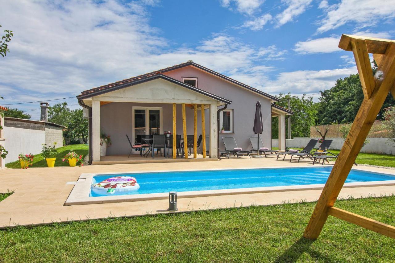 Natascha In Pamici - Haus Fuer 6 Personen Βίλα Žminj Εξωτερικό φωτογραφία